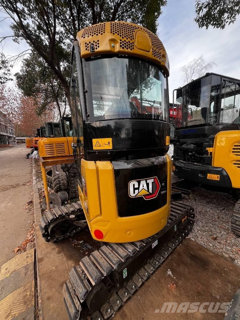 CAT 302 Гусеничні екскаватори