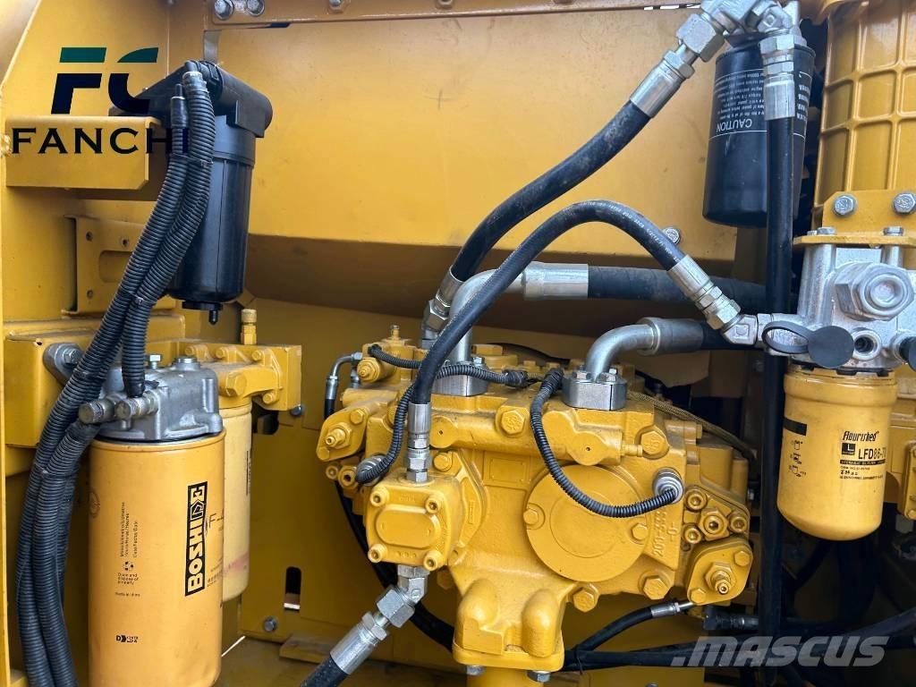 CAT 320d2 Гусеничні екскаватори