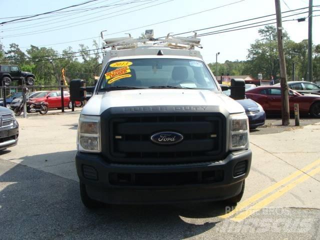 Ford F 350 SD Пікапи / Бічне розвантаження