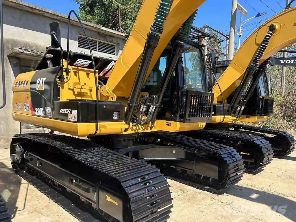 CAT 320 D Гусеничні екскаватори