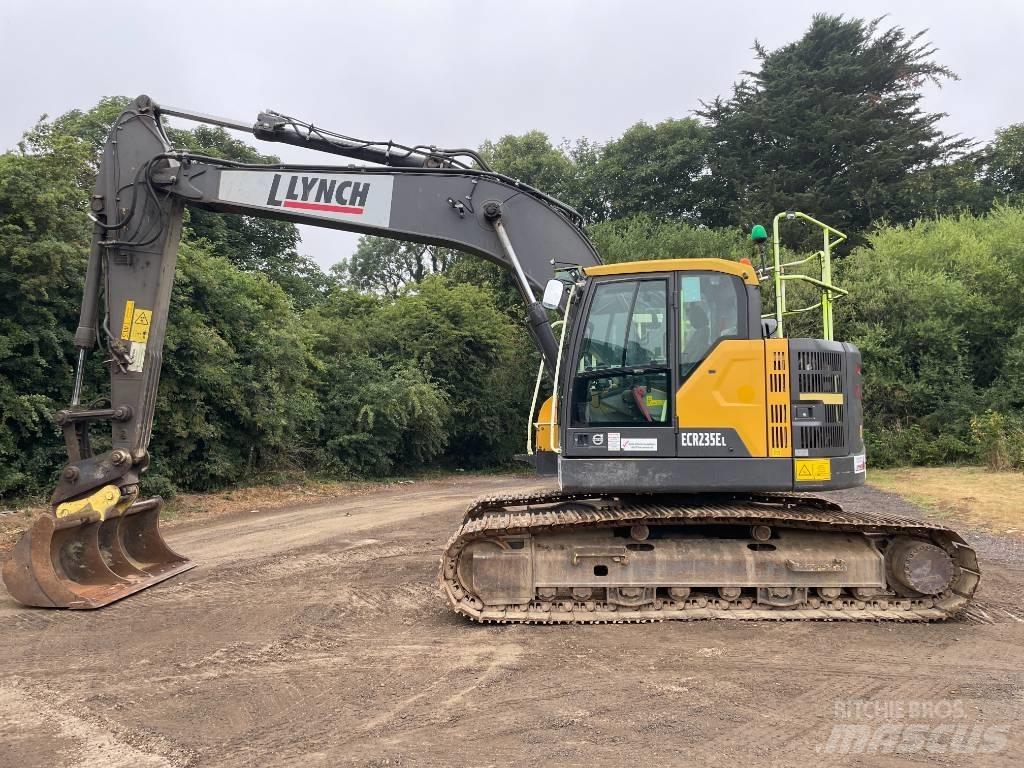 Volvo ECR 235 Гусеничні екскаватори