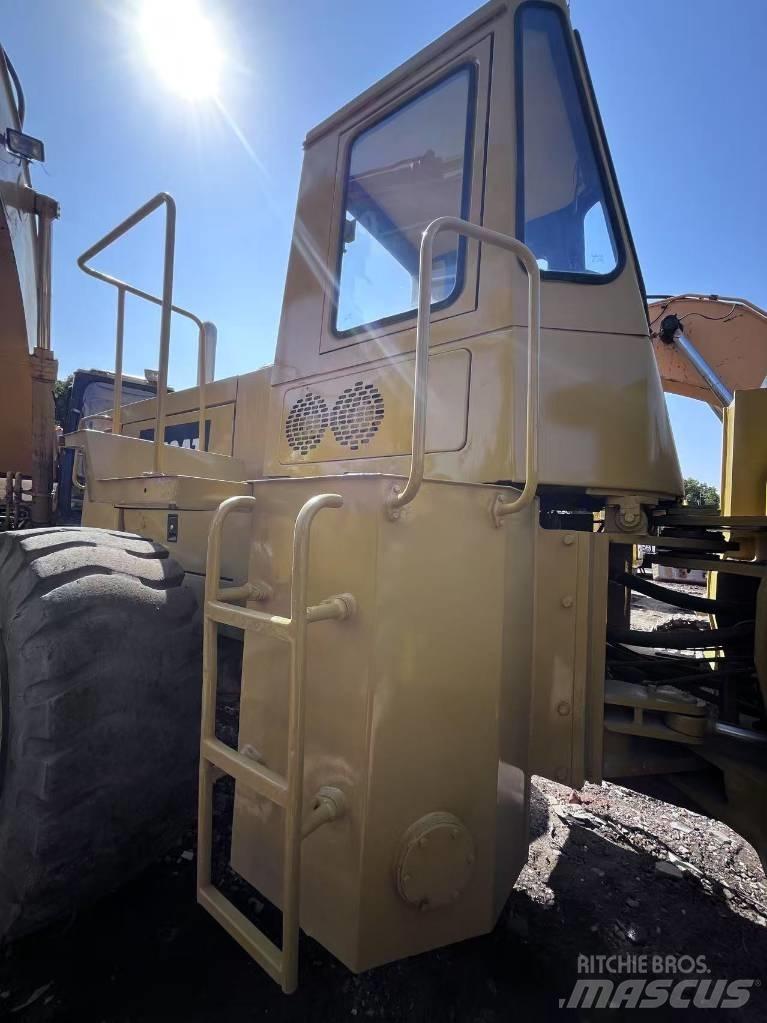 CAT 966F Фронтальні навантажувачі