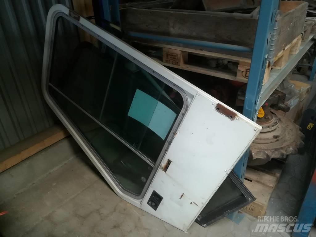 O&K RH6 Кабіна
