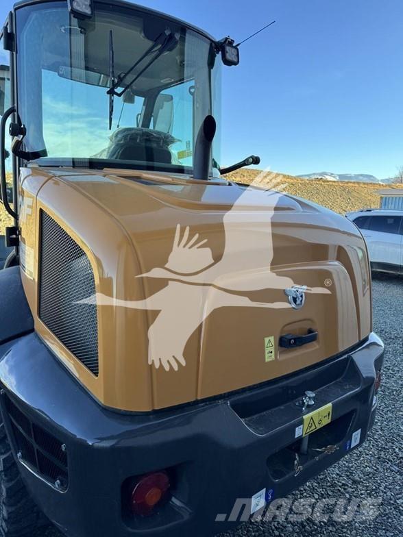 CASE 221F Фронтальні навантажувачі