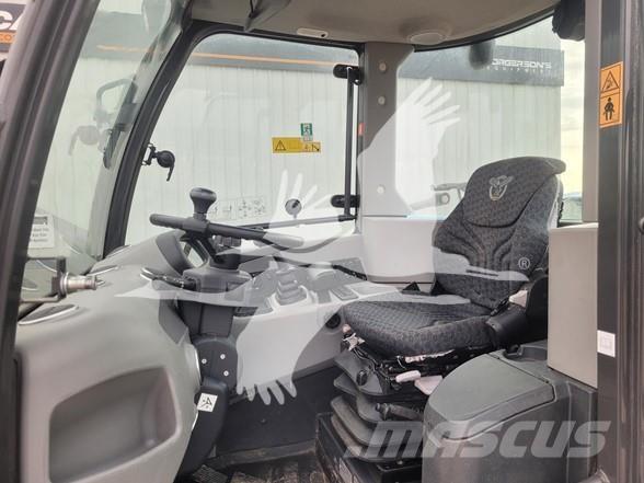 CASE 221F Фронтальні навантажувачі