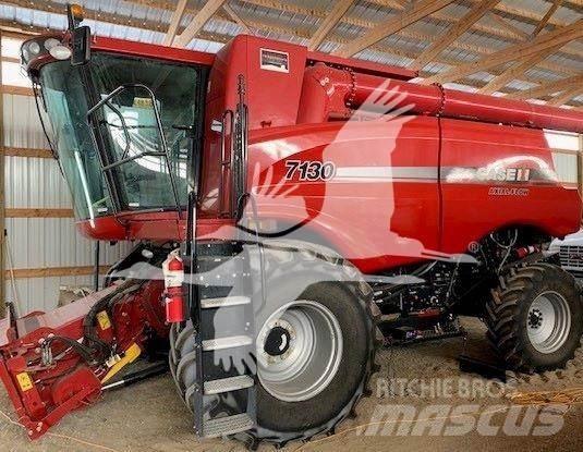 Case IH 7130 Зернозбиральні комбайни