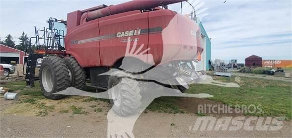 Case IH 8010 Зернозбиральні комбайни