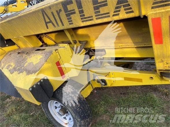 Case IH 8120 Зернозбиральні комбайни