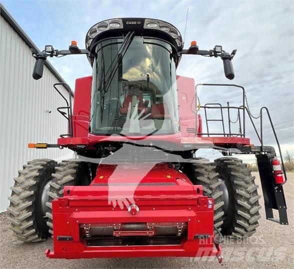 Case IH 8250 Зернозбиральні комбайни