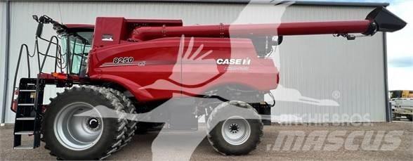 Case IH 8250 Зернозбиральні комбайни