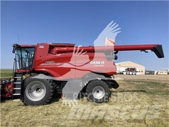 Case IH 8250 Зернозбиральні комбайни