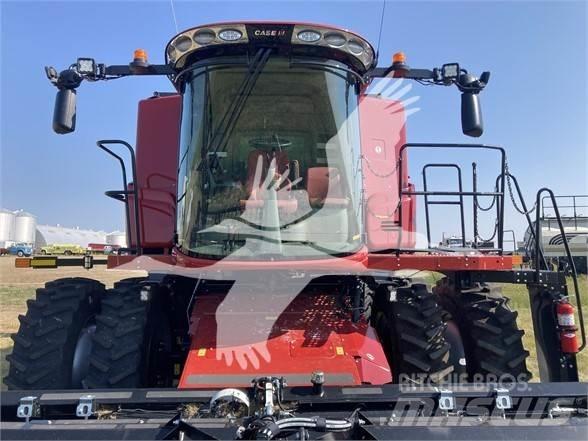 Case IH 8250 Зернозбиральні комбайни