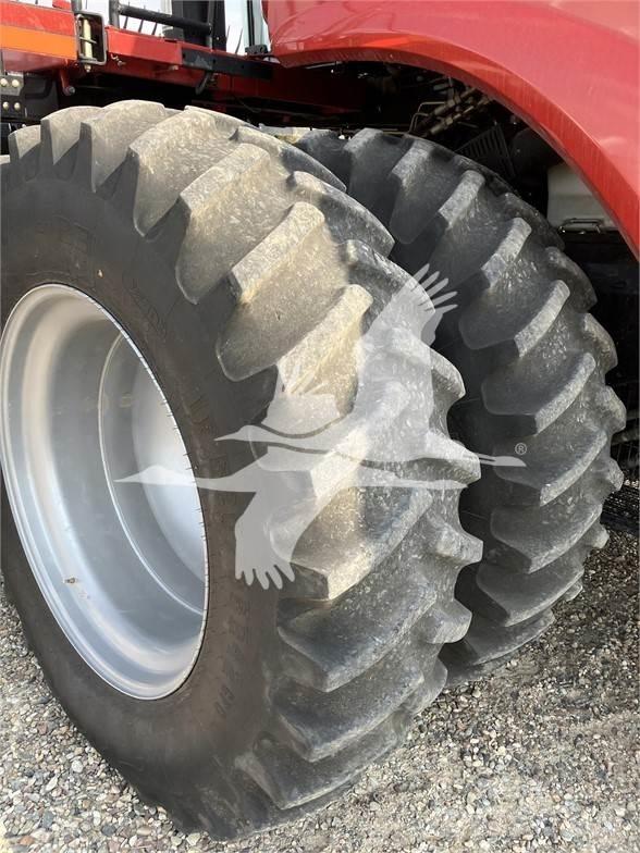 Case IH 8250 Зернозбиральні комбайни