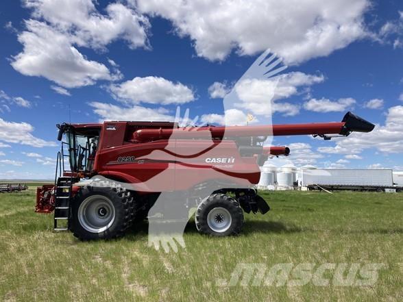 Case IH 8250 Зернозбиральні комбайни