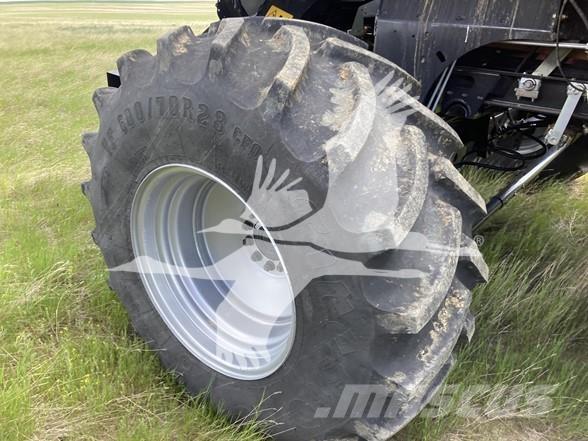 Case IH 8250 Зернозбиральні комбайни