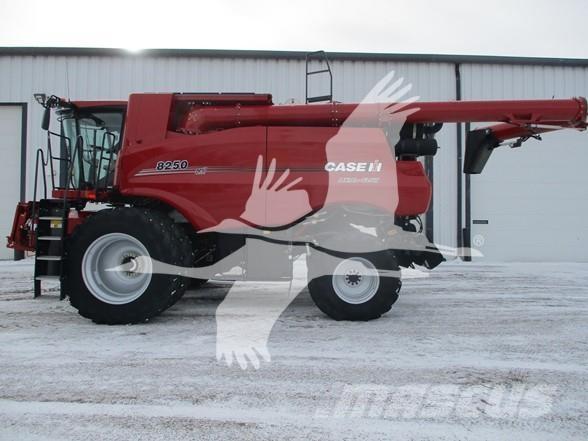 Case IH 8250 Зернозбиральні комбайни