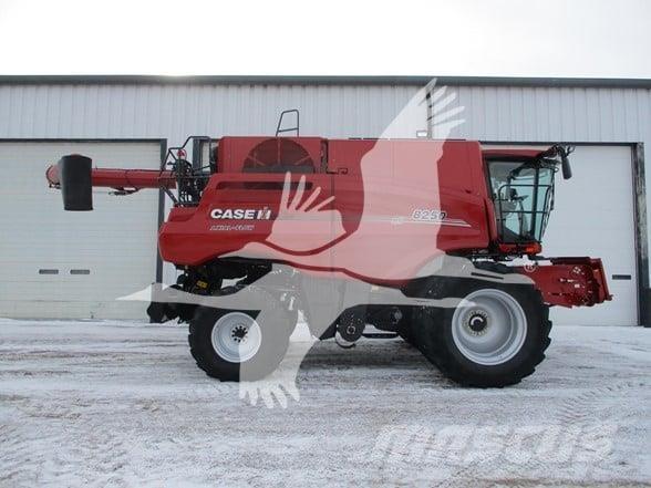 Case IH 8250 Зернозбиральні комбайни