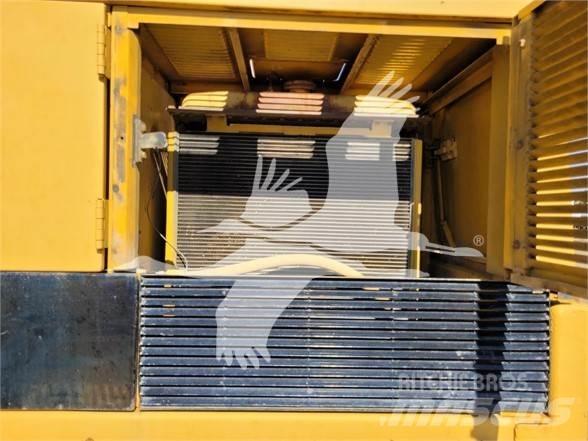 CAT 235 Гусеничні екскаватори