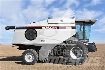 Gleaner R62 Зернозбиральні комбайни