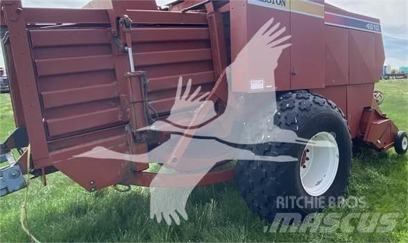 Hesston 4910 Тюкові прес-підбирачі