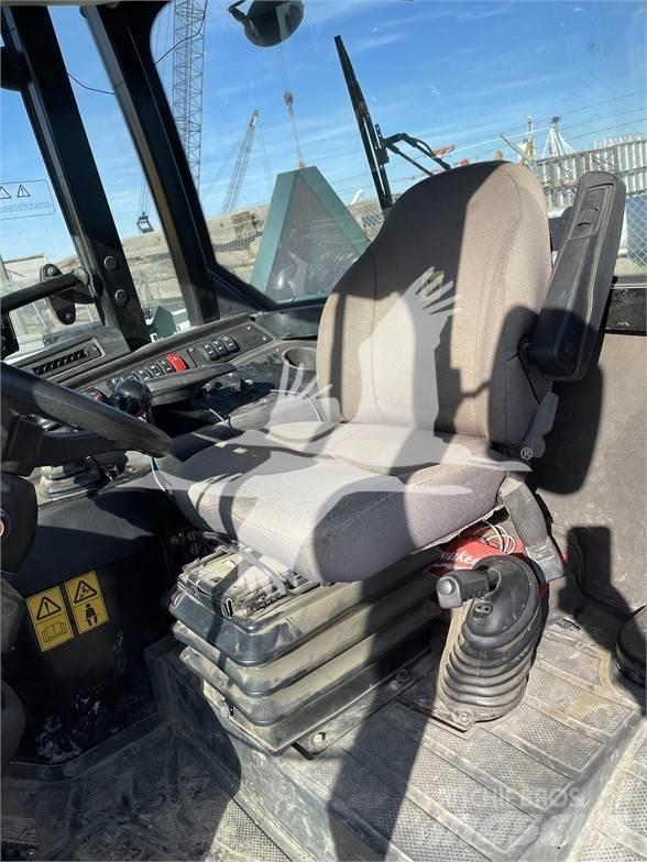 JCB 409 Фронтальні навантажувачі