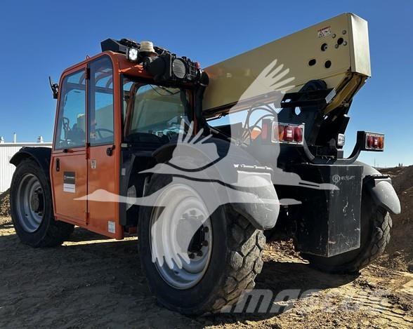 JLG G6-42A Телескопічні навантажувачі