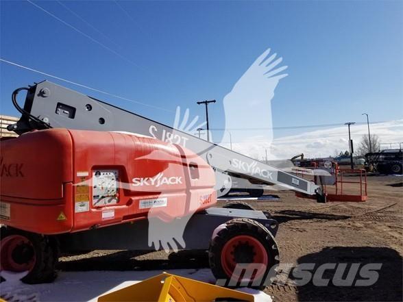 SkyJack SJ82T Телескопічні підйомники