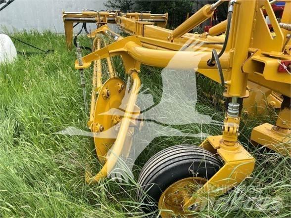 Vermeer R2800 Граблі і сінозворушувачі