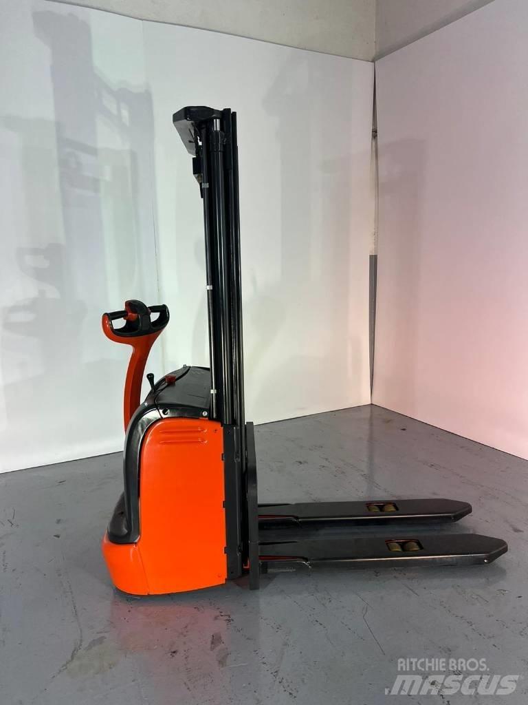 Linde L10 Ручний візок