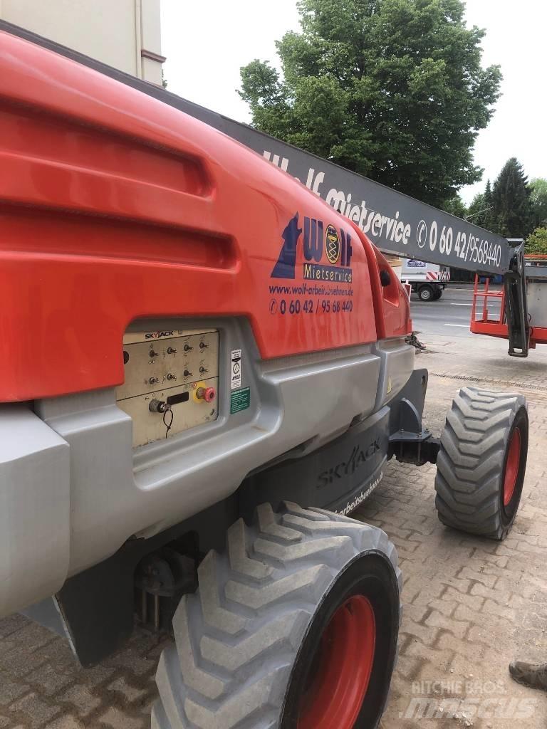 SkyJack SJ 66 T Колінчаті підйомники