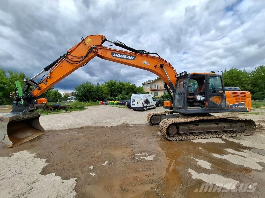 Doosan DX 225 LC-5 Гусеничні екскаватори