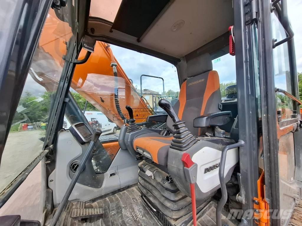 Doosan DX 225 LC-5 Гусеничні екскаватори
