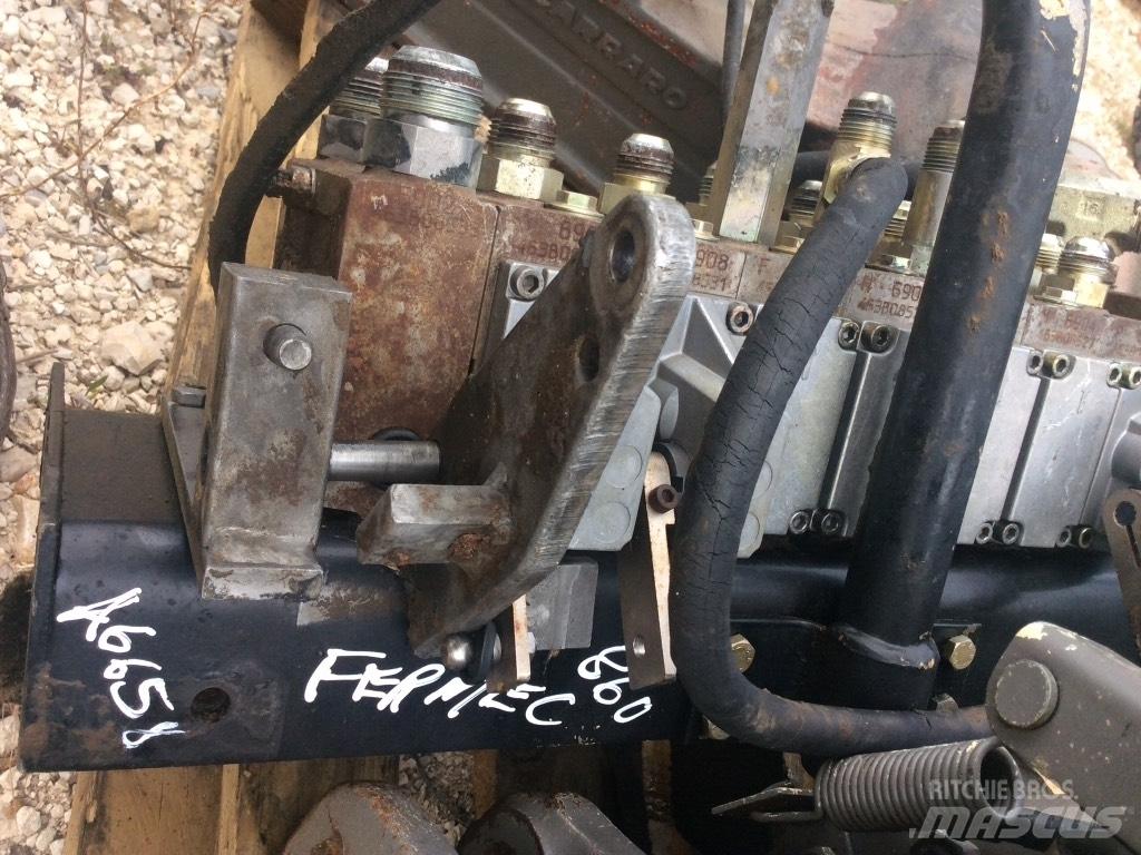 Fermec 860 Гідравліка