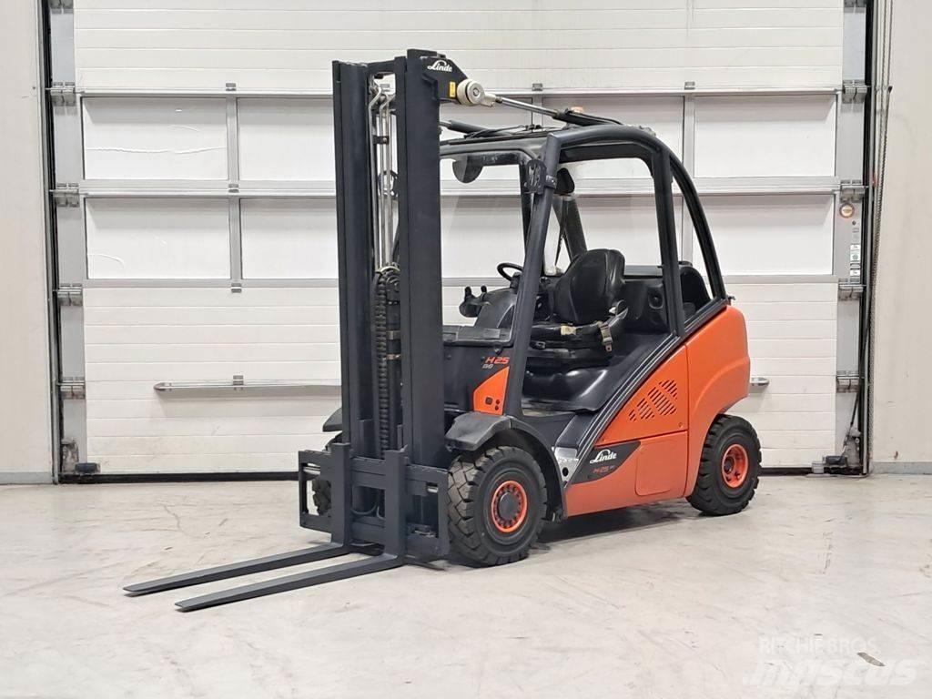 Linde H25T-02 Газові навантажувачі