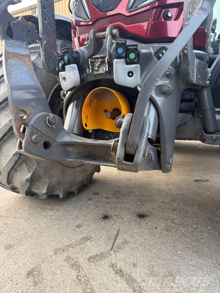 Valtra T234 Трактори