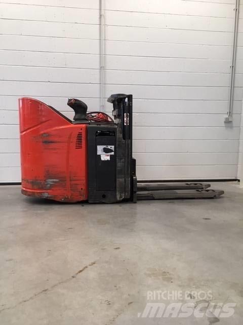 Linde D12HPSP/133 Самохідні електроштабелери