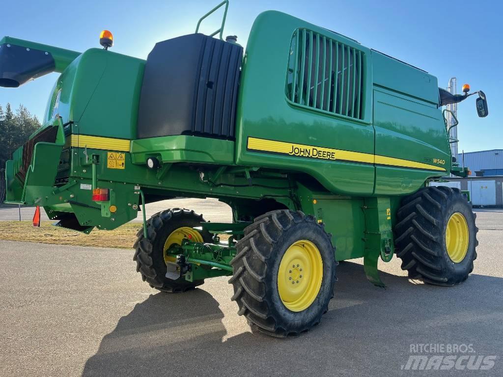 John Deere W540 Зернозбиральні комбайни