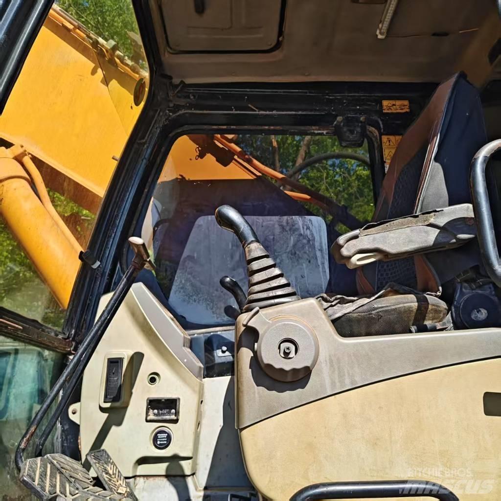 Hyundai Robex 305-7 Гусеничні екскаватори