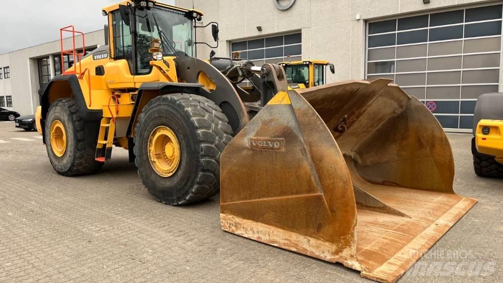 Volvo L260H Фронтальні навантажувачі