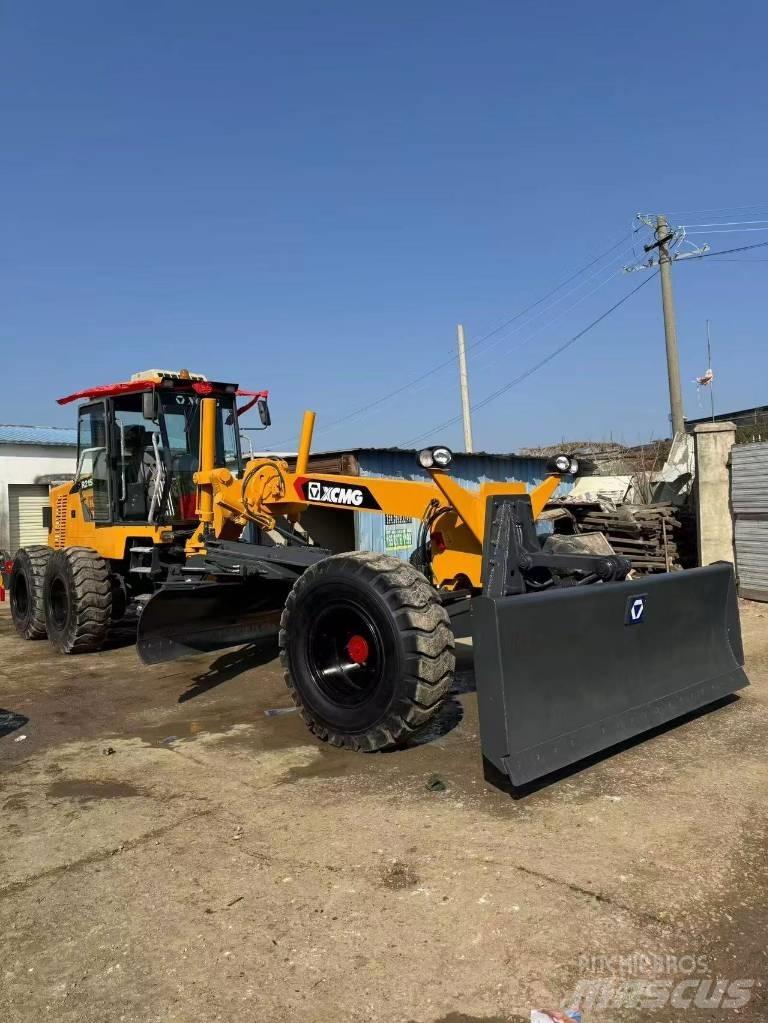 XCMG GR 2153 Грейдери
