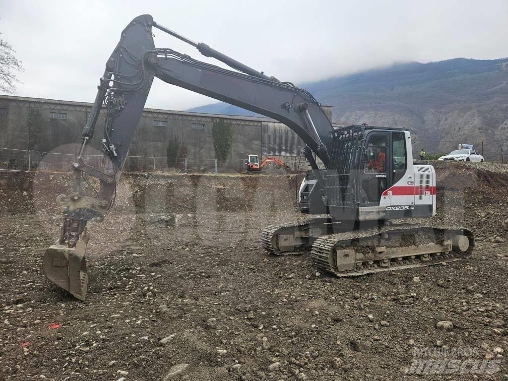 Doosan DX 235 LCR Гусеничні екскаватори