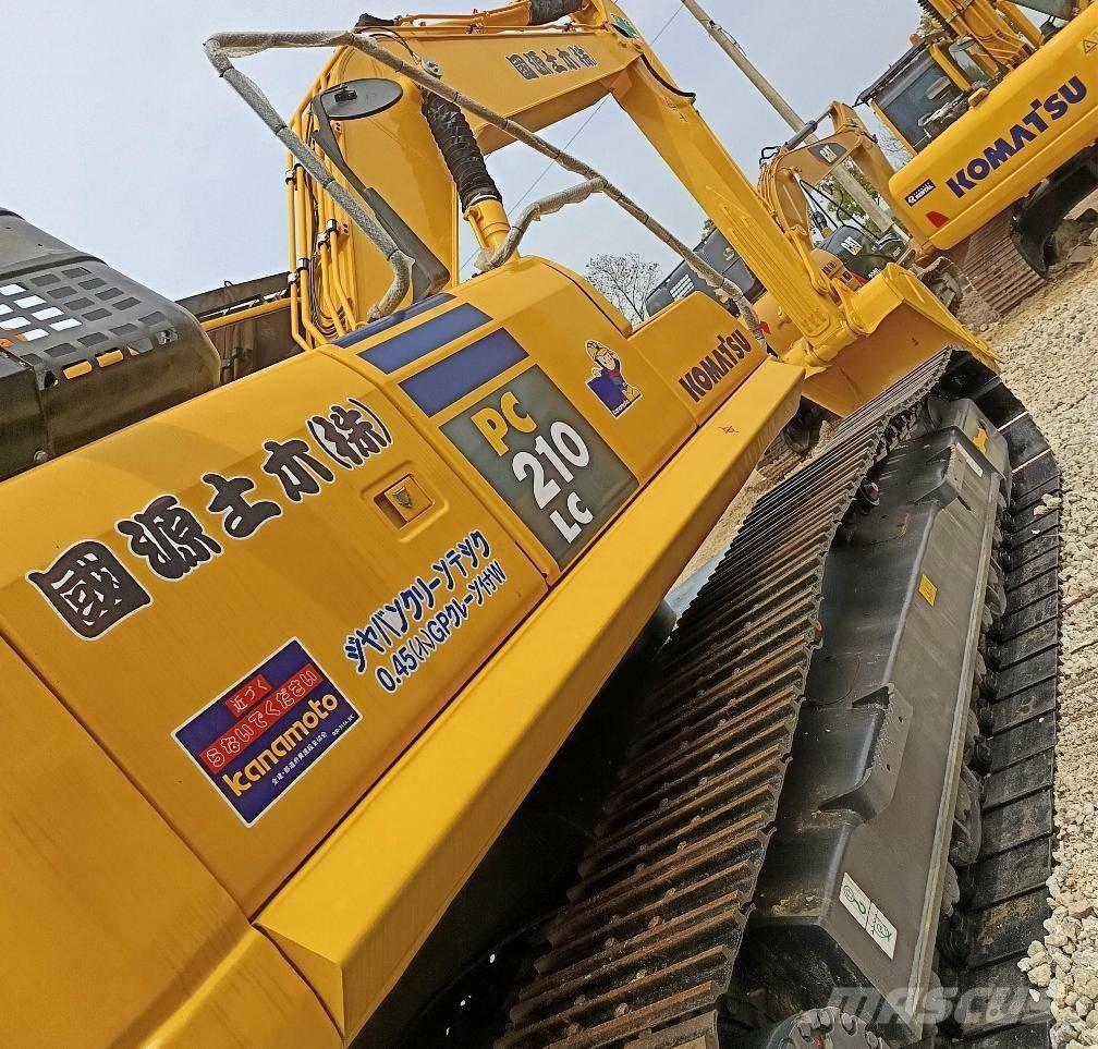 Komatsu PC 210 Гусеничні екскаватори