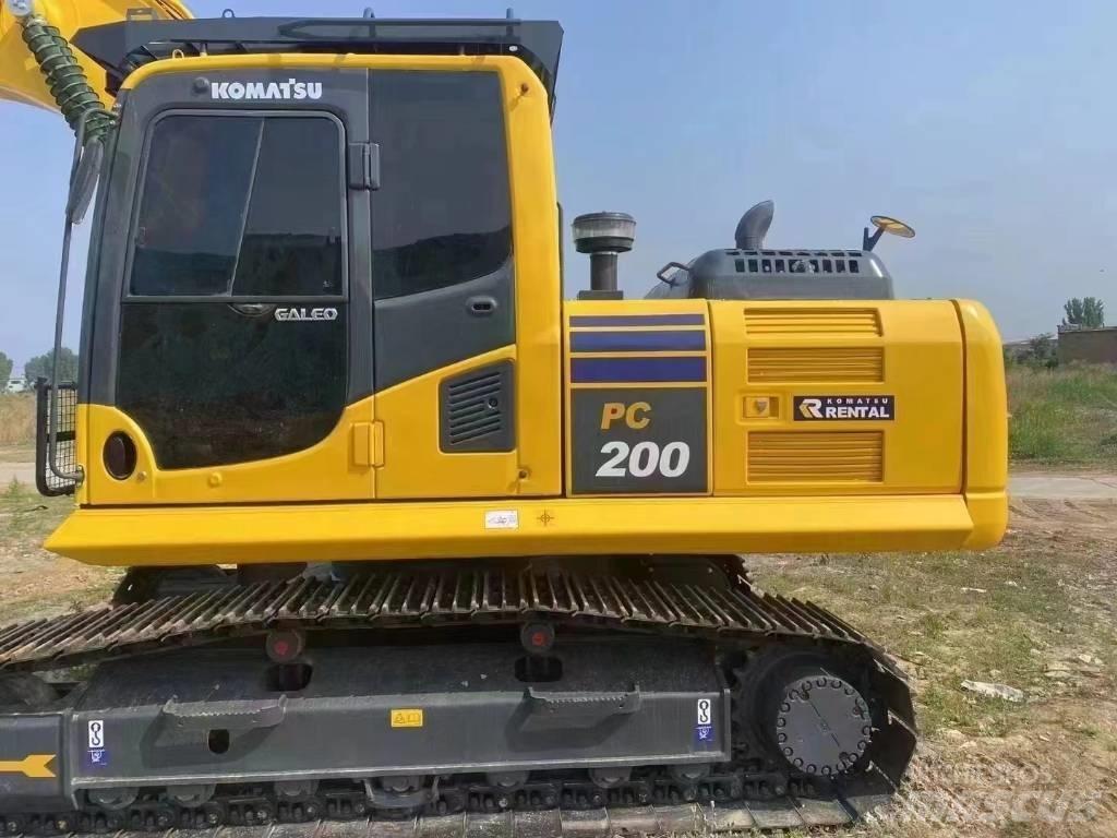 Komatsu PC 200-8 Середні екскаватори 7т. - 12т.