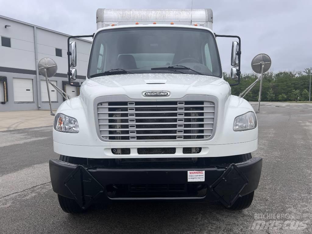 Freightliner M 106 Фургони