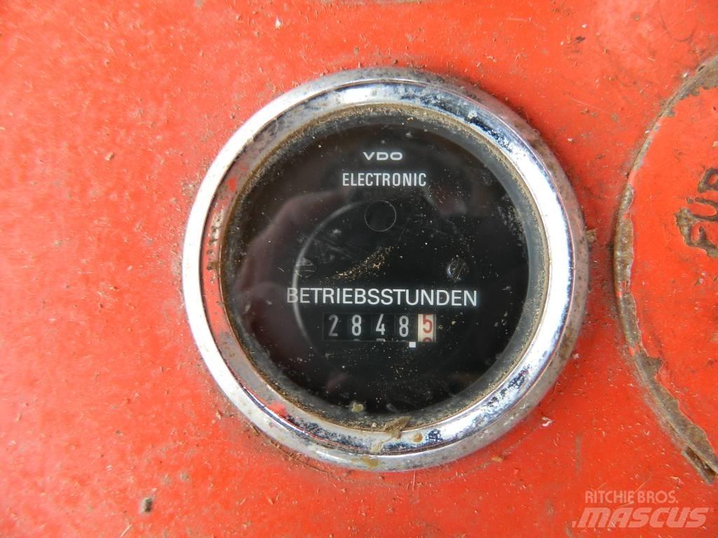 Deutz-Fahr 1302 Зернозбиральні комбайни
