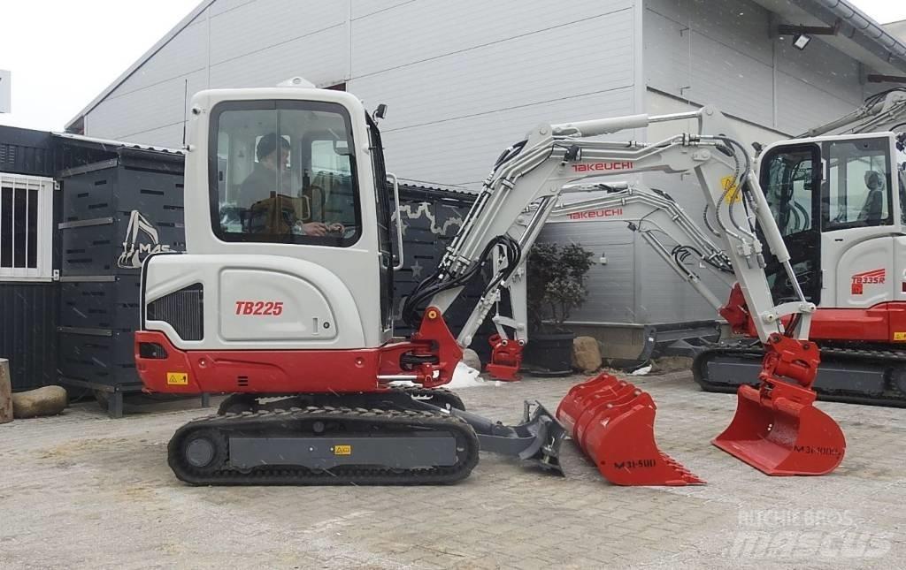 Takeuchi TB225 Міні-екскаватори < 7т
