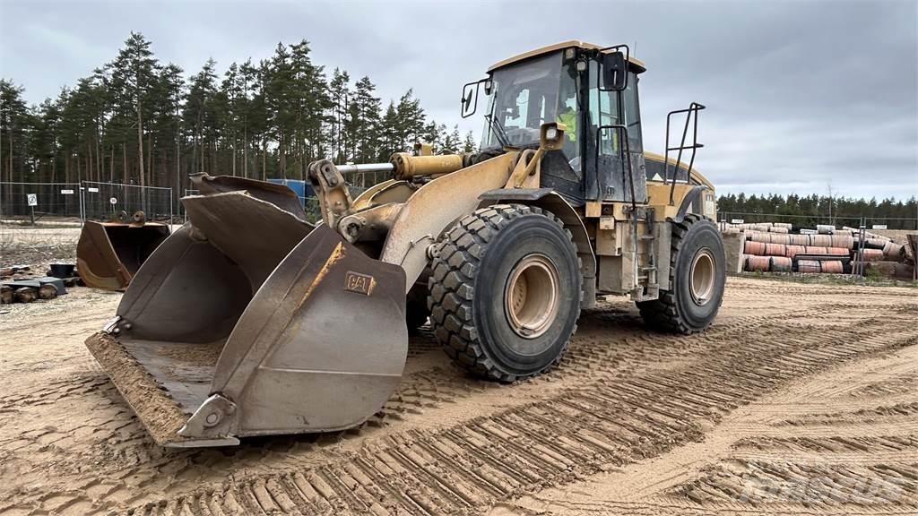 CAT 962H Фронтальні навантажувачі