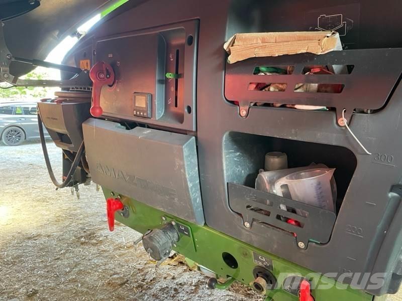 Amazone UX 4201 Причіпні обприскувачі