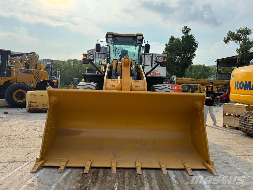 SDLG 958F Фронтальні навантажувачі