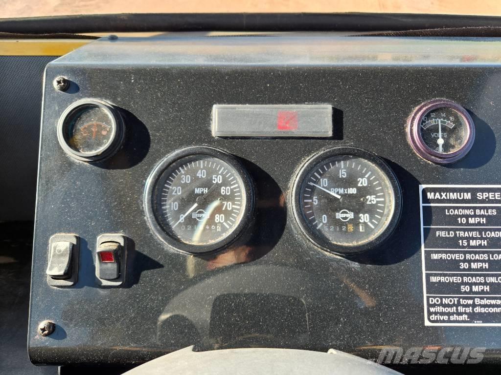 New Holland H 9880 Причепи для тюків